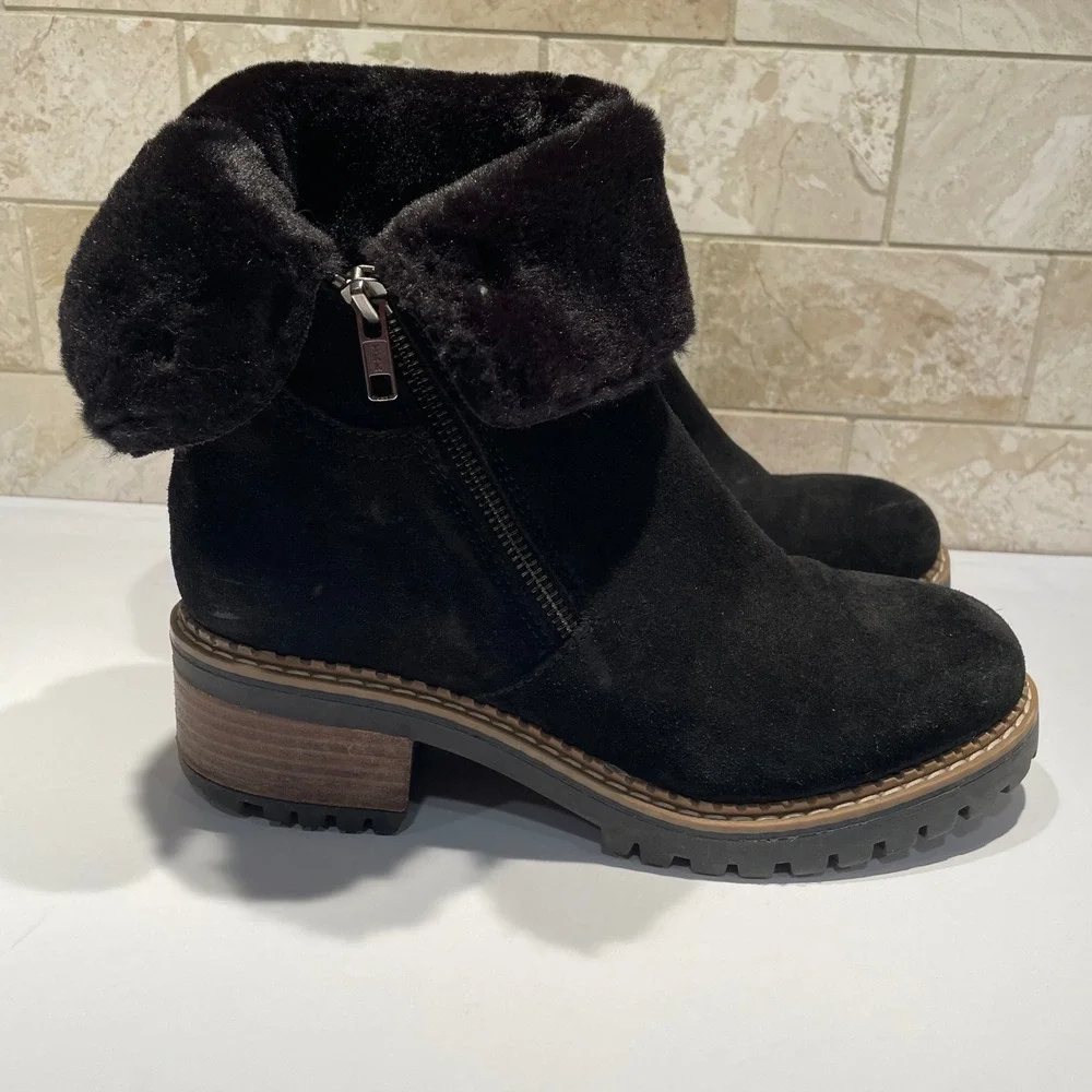 Bertuchi Black Suede Faux Fur Lined Ankle‎ Boots Made in Spain Lug Sole Size 8.5